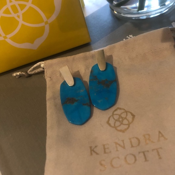 SOLD OUT Aragorn Gold Drop Earrings in Turquoise - Picture 2 of 3